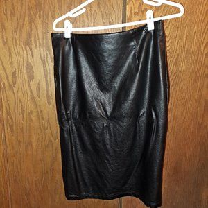 SUGAR+LIPS BLACK LARGE FAUX LEATHER SKIRT